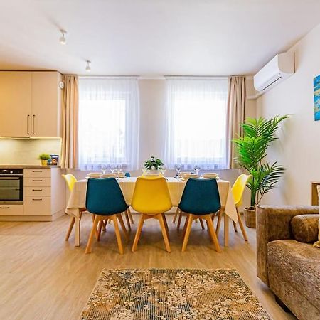 Roomy Apartment 80Sqm At City Center Free Parking Space, Ac & Balcony Budapest Esterno foto