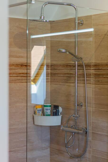 Roomy Apartment 80Sqm At City Center Free Parking Space, Ac & Balcony Budapest Esterno foto