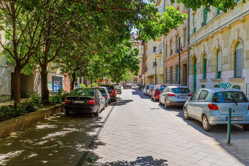 Roomy Apartment 80Sqm At City Center Free Parking Space, Ac & Balcony Budapest Esterno foto