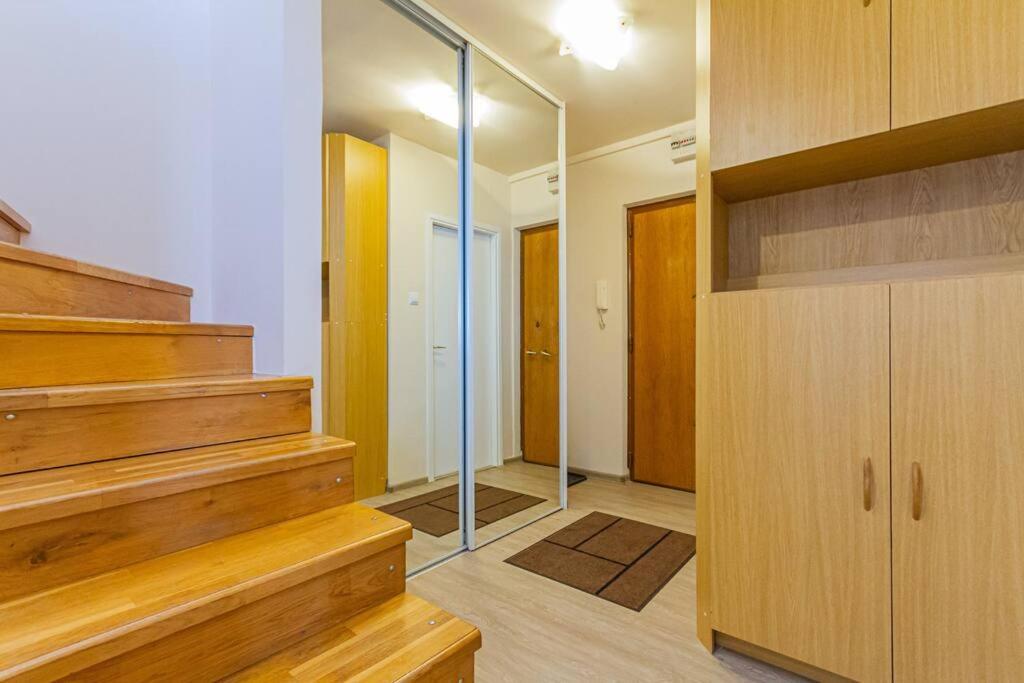 Roomy Apartment 80Sqm At City Center Free Parking Space, Ac & Balcony Budapest Esterno foto
