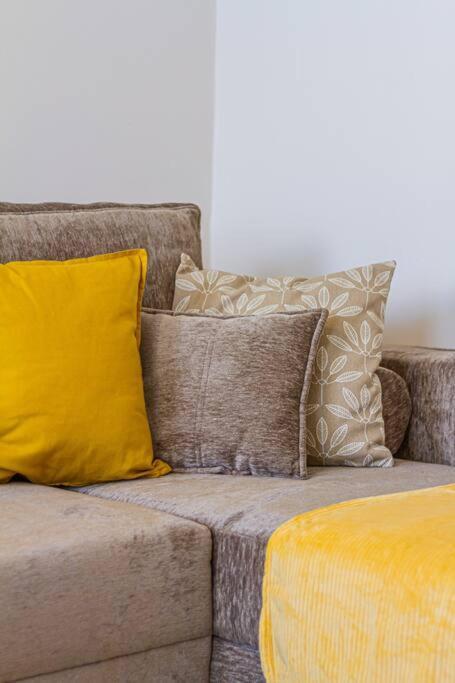 Roomy Apartment 80Sqm At City Center Free Parking Space, Ac & Balcony Budapest Esterno foto