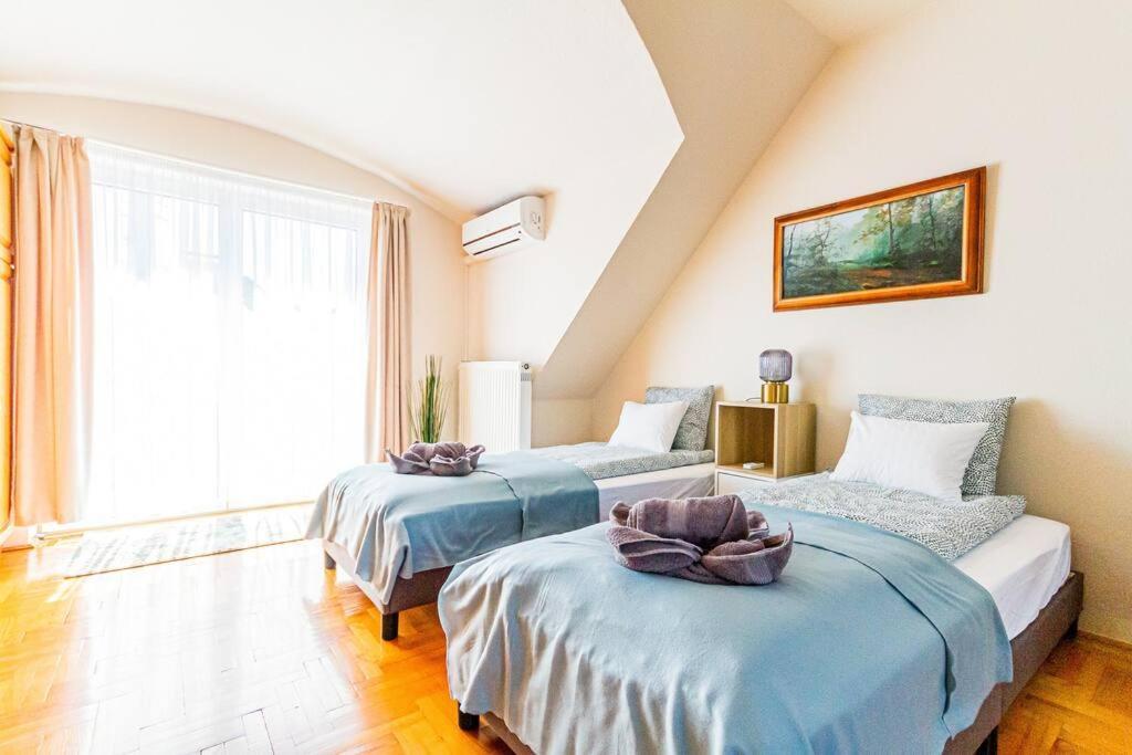 Roomy Apartment 80Sqm At City Center Free Parking Space, Ac & Balcony Budapest Esterno foto